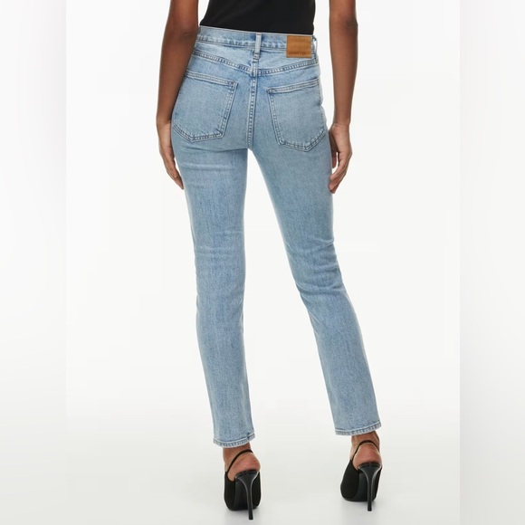 Aritzia DENIM FORUM Yoko High Rise Slim Size 24 Light Wash - Picture 2 of 9